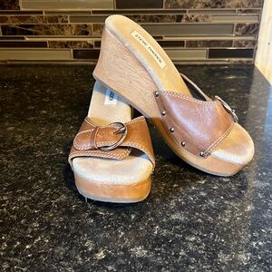 Steve Madden clog sandals. Size 7 1/2 B.